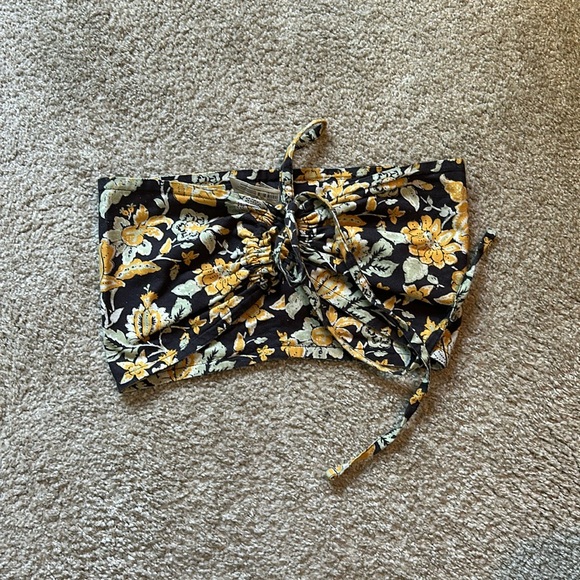 Crop Top - Picture 1 of 1